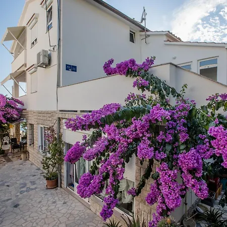 Apartament Rosa *